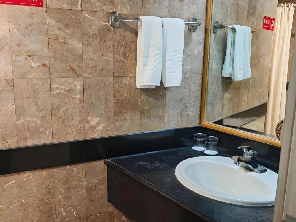 Dalian Bohai Pearl Hotel