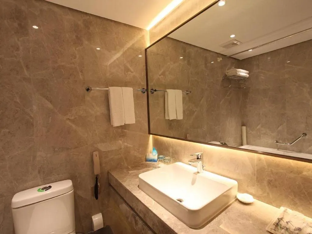 Dalian Bohai Pearl Hotel