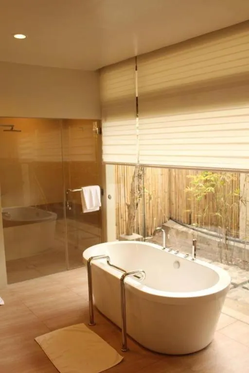 Bravo Resorts - Munting Paraiso