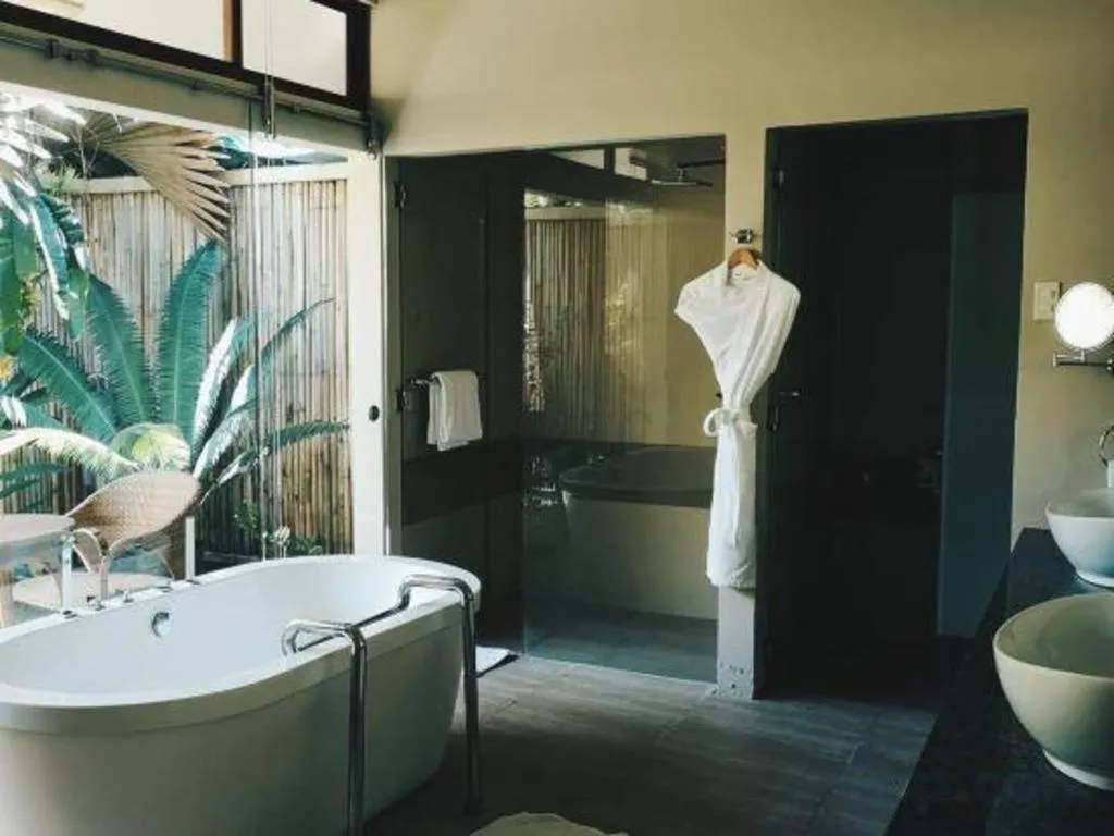 Bravo Resorts - Munting Paraiso