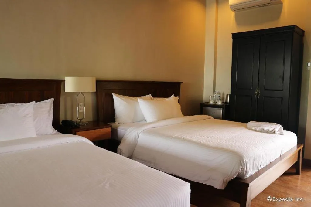 Bed in Bravo Resorts - Munting Paraiso