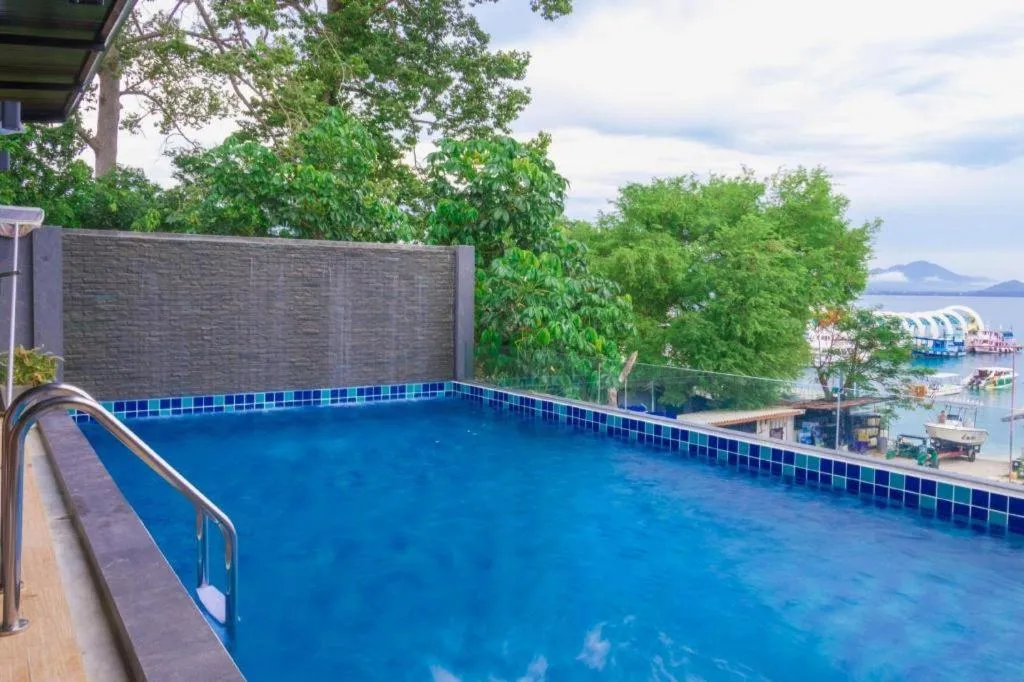 Rainbow Sky Hotel Samet