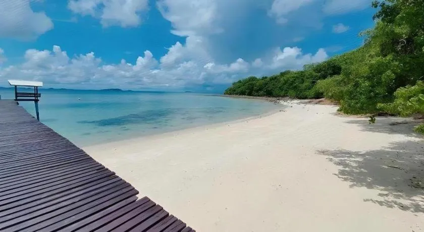 Rainbow Sky Hotel Samet