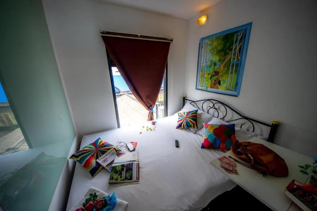 Bed in The Chilli Bangkok Hotel