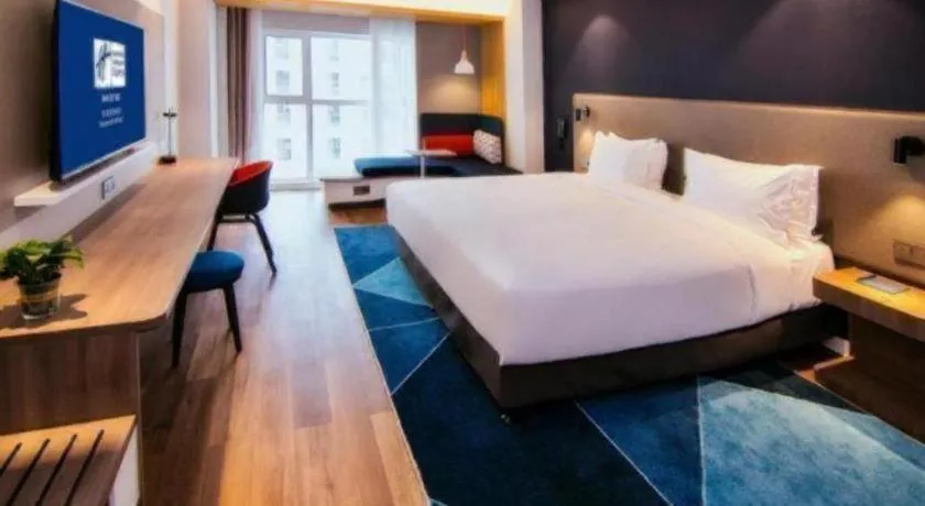 Bed in Holiday Inn Express Tianjin Dongli By IHG