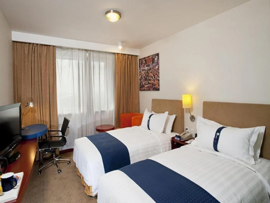 Bed in Holiday Inn Express Tianjin Dongli By IHG