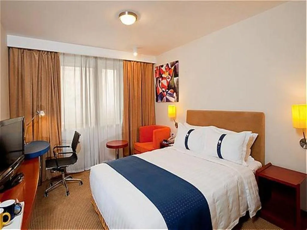 Bed in Holiday Inn Express Tianjin Dongli By IHG