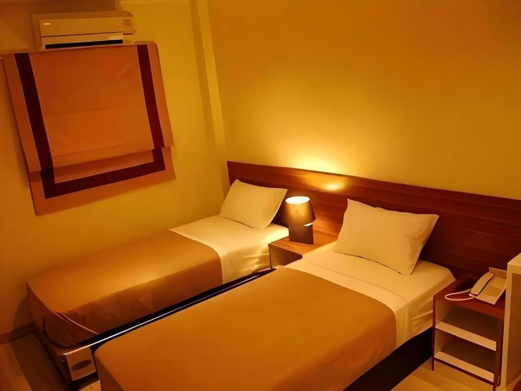 Bed in White House Asoke Sukhumvit 18