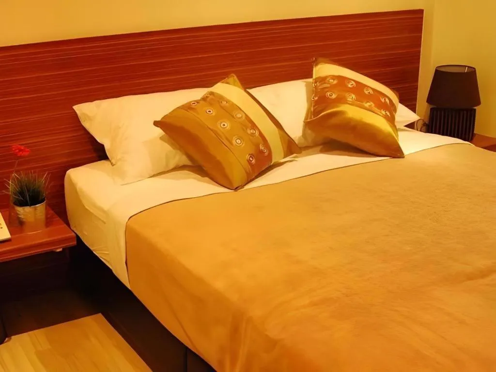 Bed in White House Asoke Sukhumvit 18