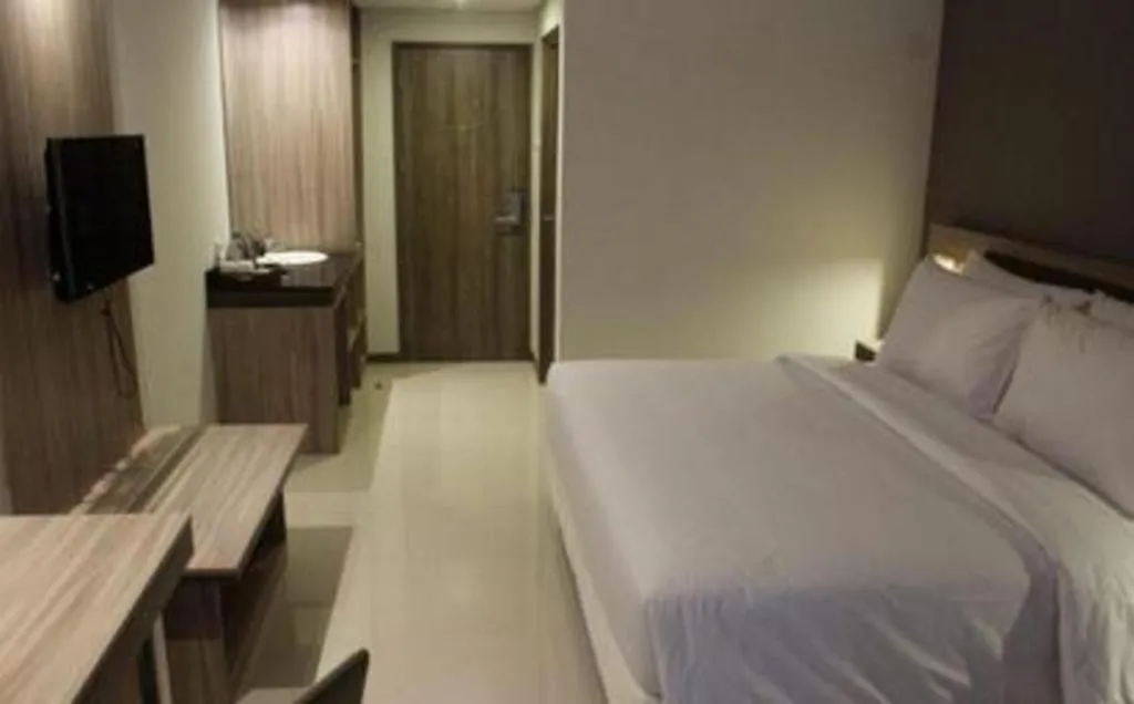 Bed in My Tower Hotel Surabaya