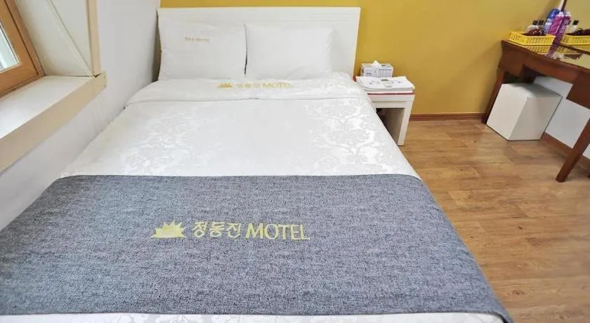 Bed in Gangneung (Jeongdongjin) Jeongdongjin Motel