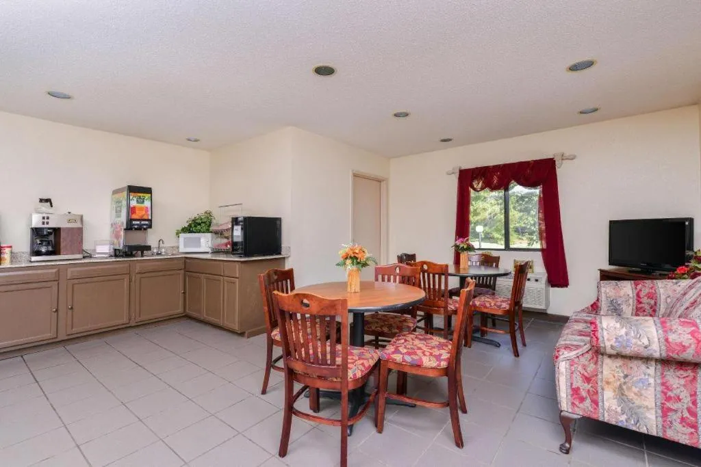 Baymont by Wyndham Acworth