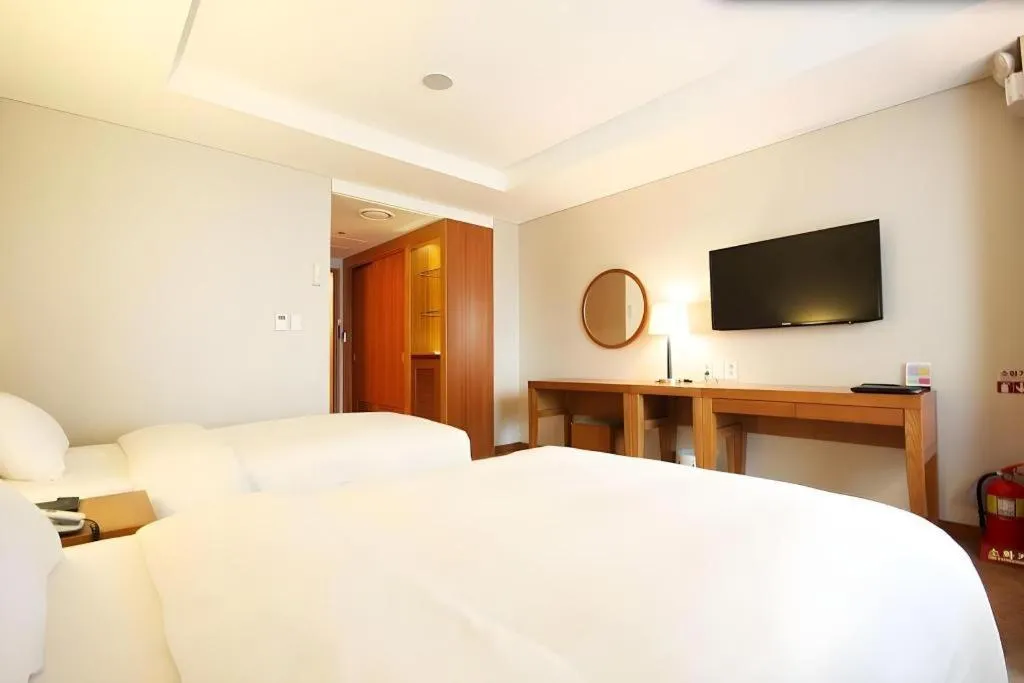 Bed in Seoul Rex Hotel