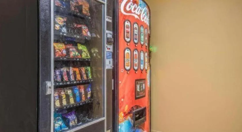 Rodeway Inn & Suites