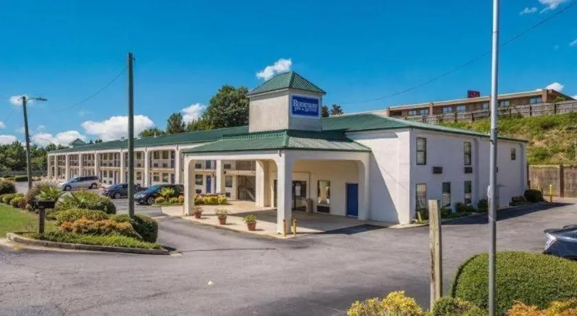 Rodeway Inn & Suites