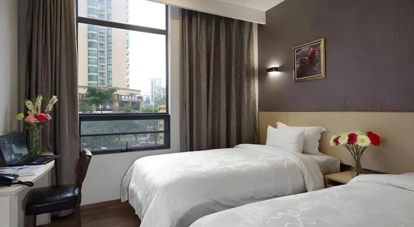 Bed in Hanyong Hotel Shenzhen International Exhibition Center