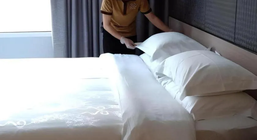 Bed in Hanyong Hotel Shenzhen International Exhibition Center
