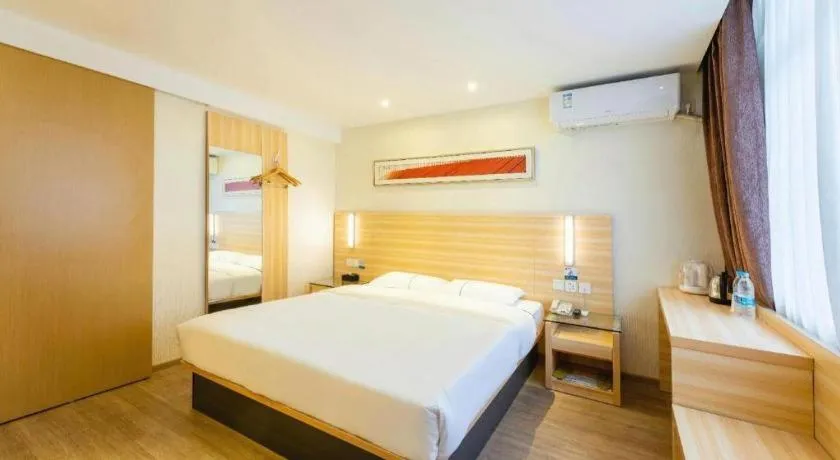 Bed in City Comfort Inn Guahgnzhou Huangpu East District