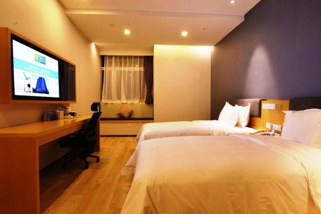Bed in Holiday Inn Express Jinan Exhibition Center By IHG