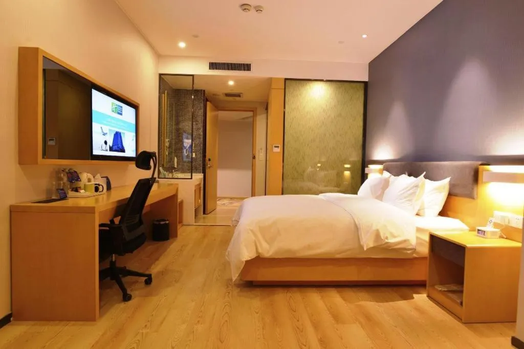 Bed in Holiday Inn Express Jinan Exhibition Center By IHG
