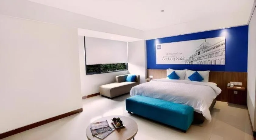 Bed in Indies Style Hotel Bandung