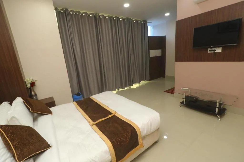 Bed in Hotel Gajur Palace