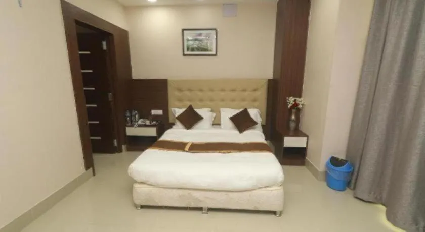 Bed in Hotel Gajur Palace