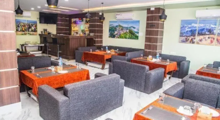 Hotel Gajur Palace