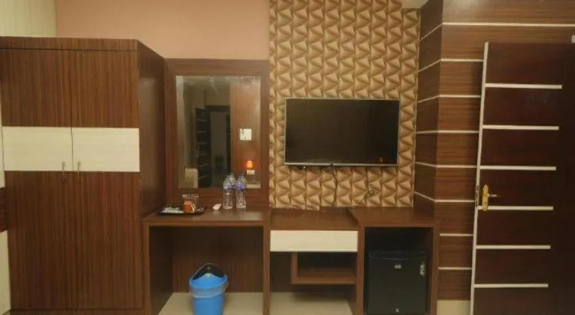 Hotel Gajur Palace