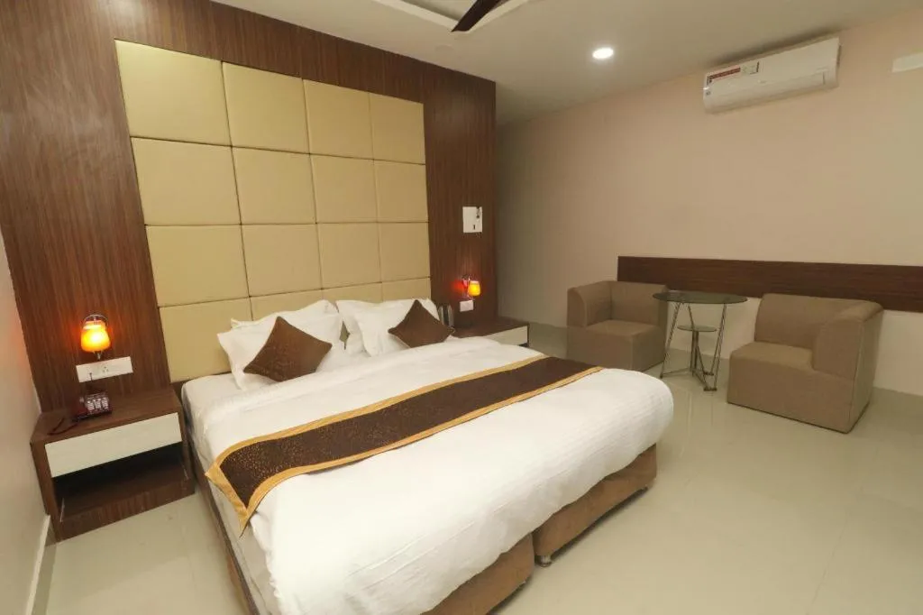 Bed in Hotel Gajur Palace