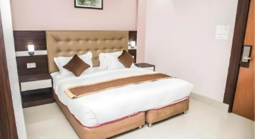 Bed in Hotel Gajur Palace