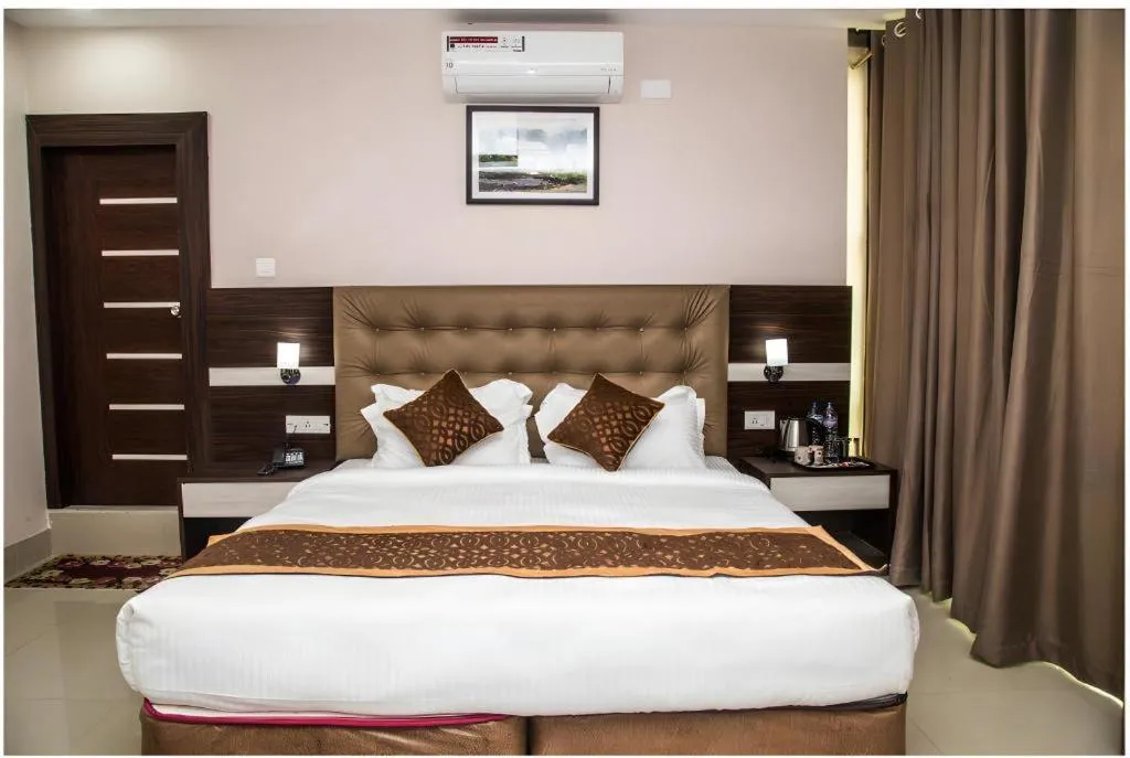 Bed in Hotel Gajur Palace