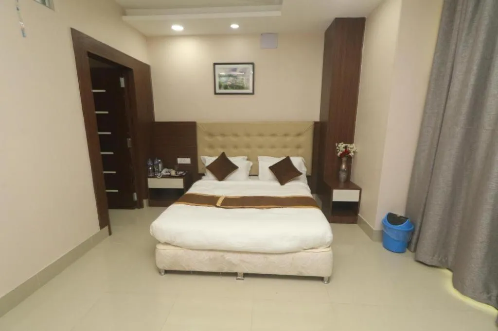 Bed in Hotel Gajur Palace