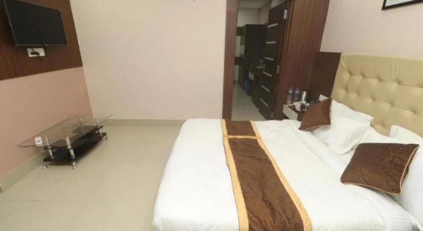 Bed in Hotel Gajur Palace