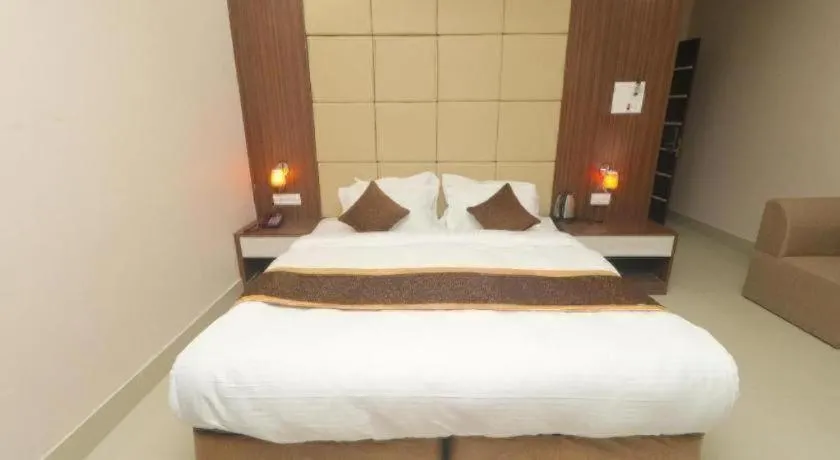 Bed in Hotel Gajur Palace
