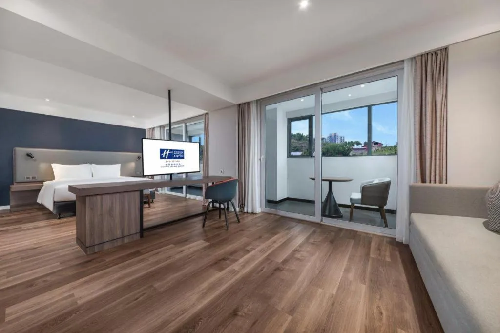 Bed in Holiday Inn Express Guiyang Century City Mall By IHG