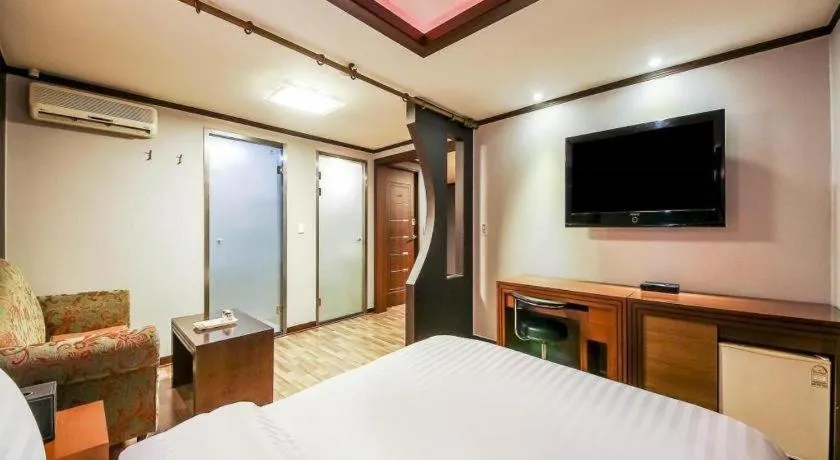 Bed in Hotel J Suwon