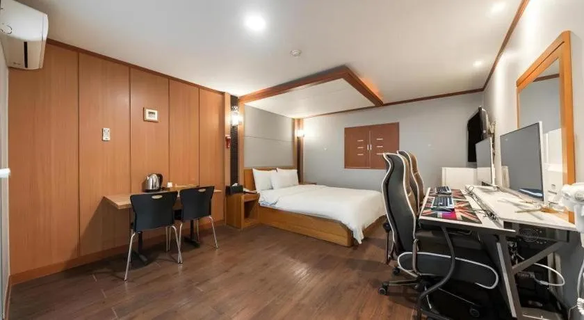 Bed in Hotel J Suwon