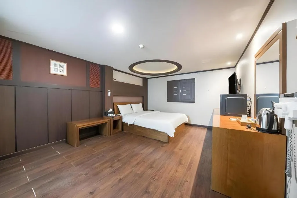 Bed in Hotel J Suwon