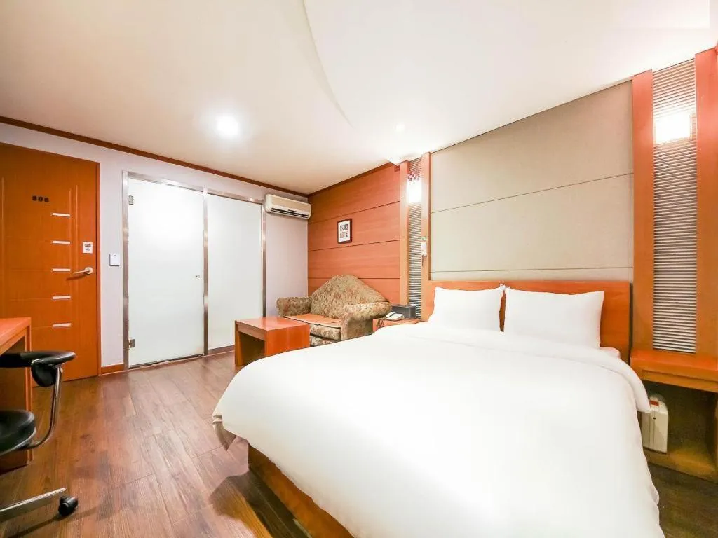 Bed in Hotel J Suwon