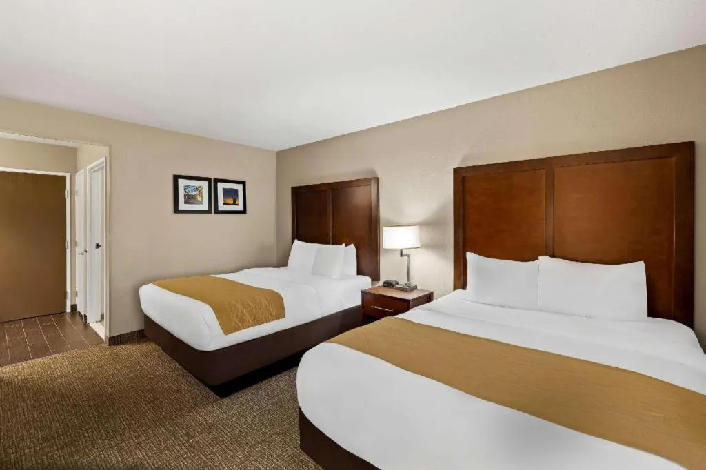 Bed in Comfort Inn Tucson Central