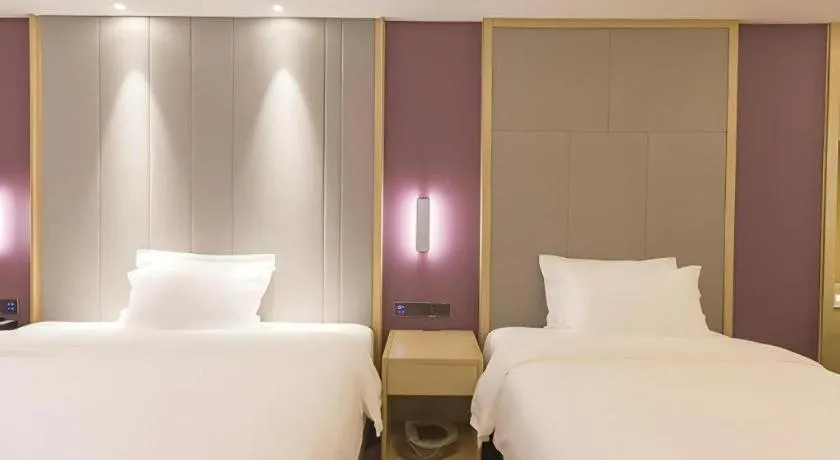 Bed in Lavande Hotels Guangzhou Zhihui City