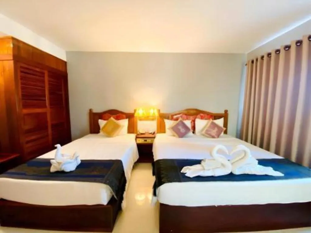 Bed in Midland Hotel