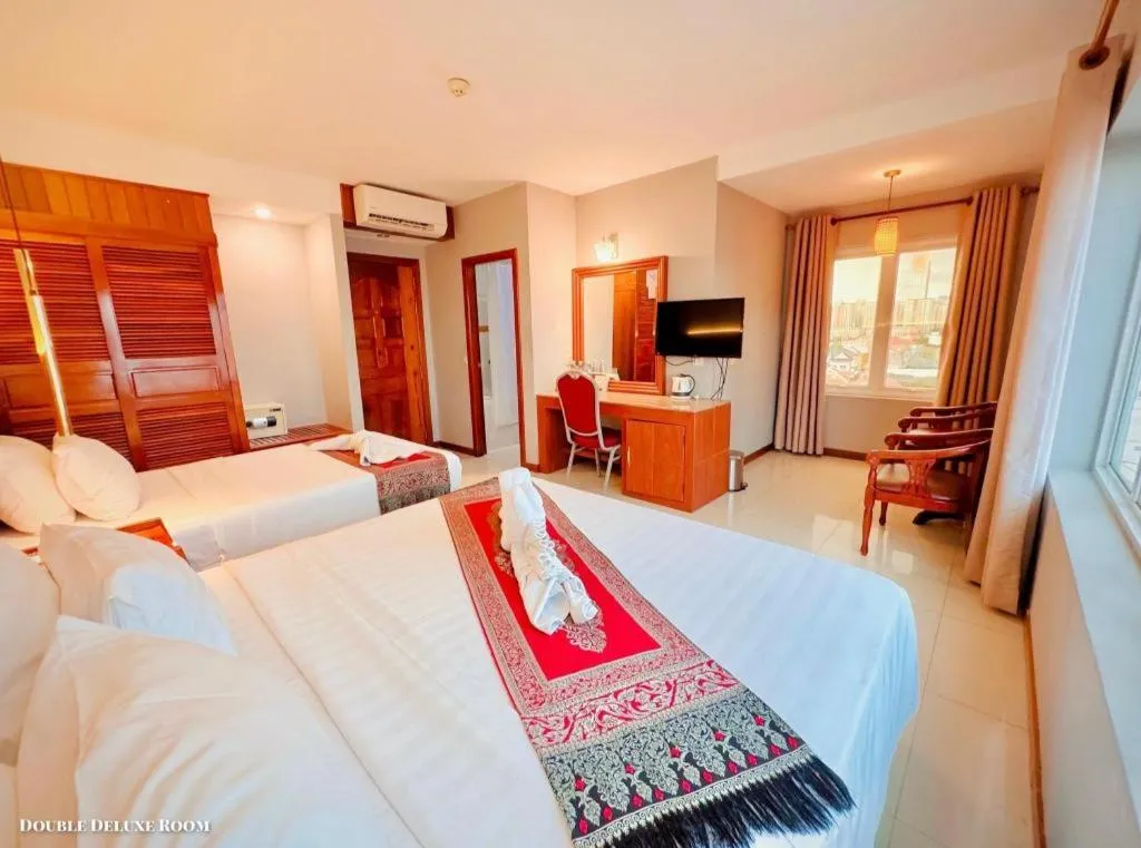 Bed in Midland Hotel