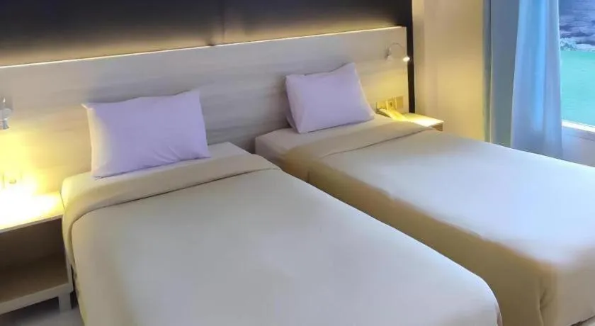 Bed in Hotel Intan Cirebon