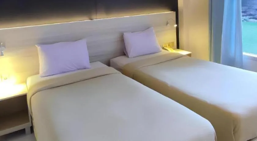 Bed in Hotel Intan Cirebon