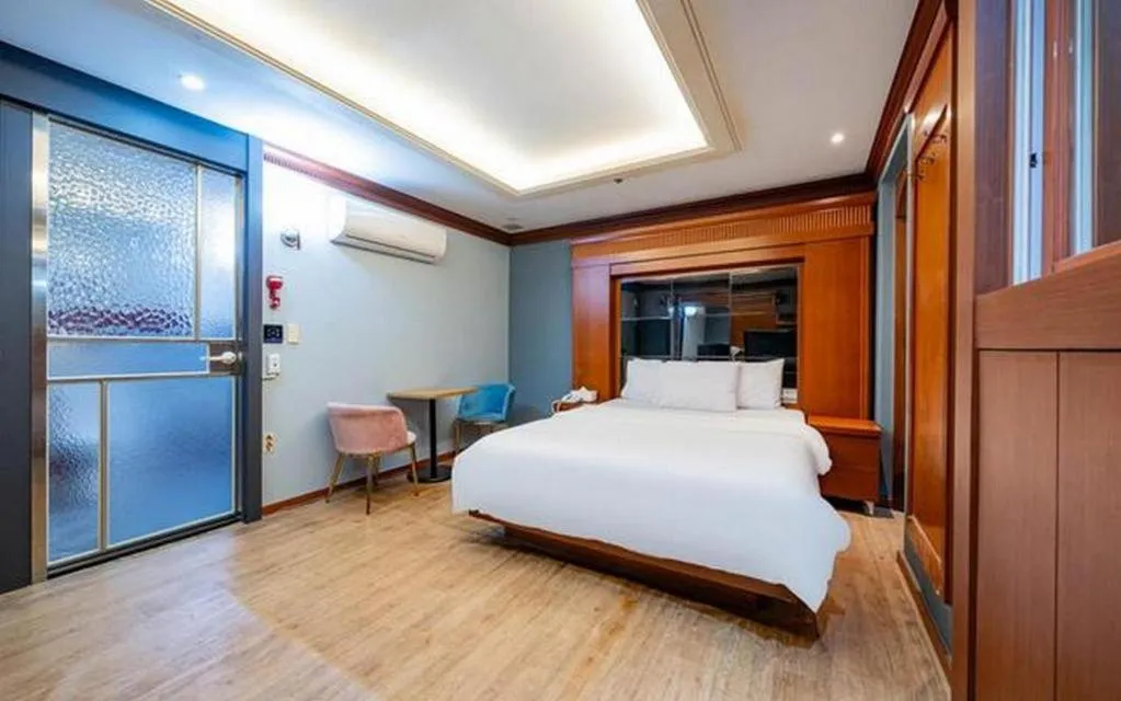 Bed in Hotel Head-One