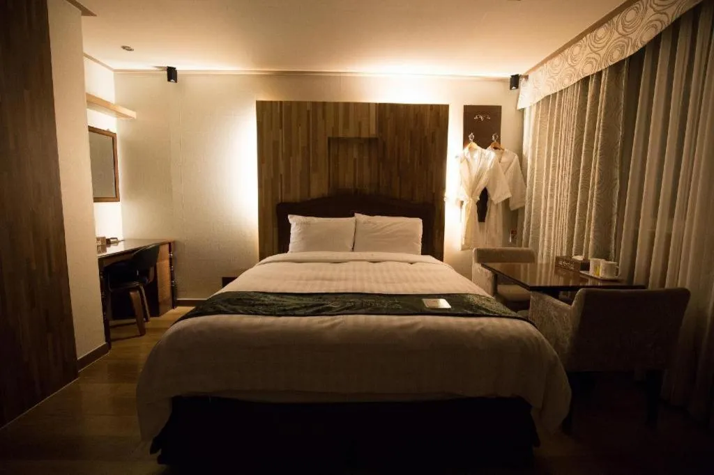 Bed in Benikea Ariul Hotel