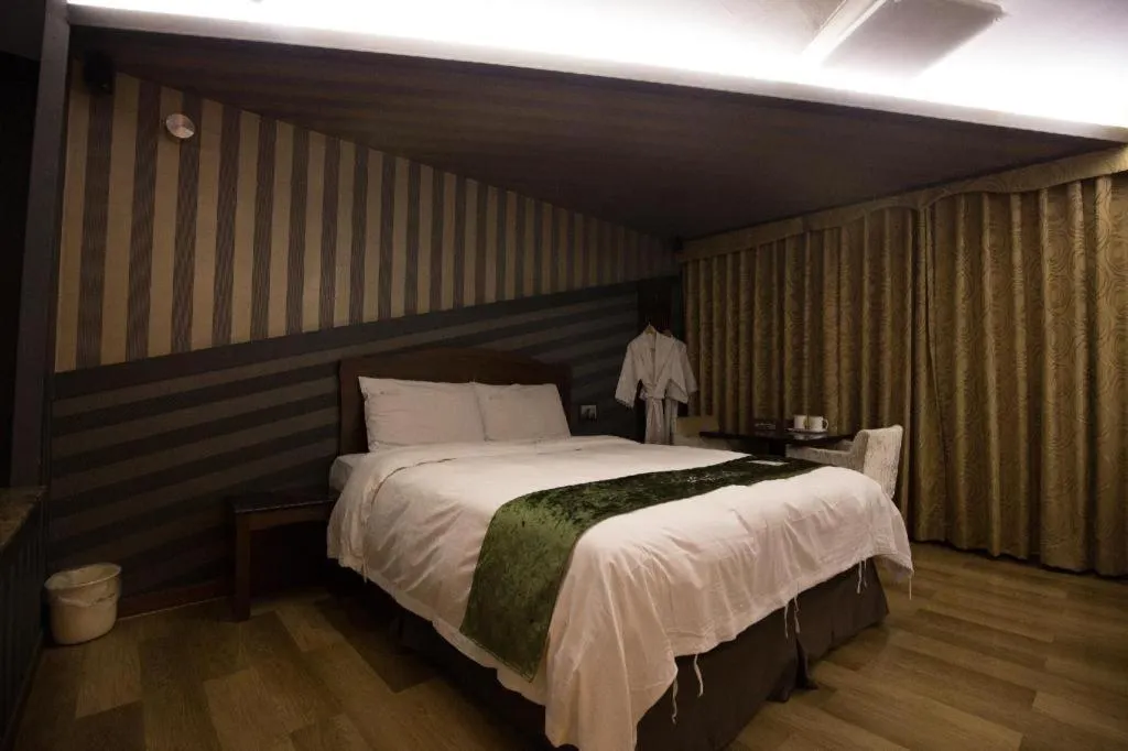 Bed in Benikea Ariul Hotel