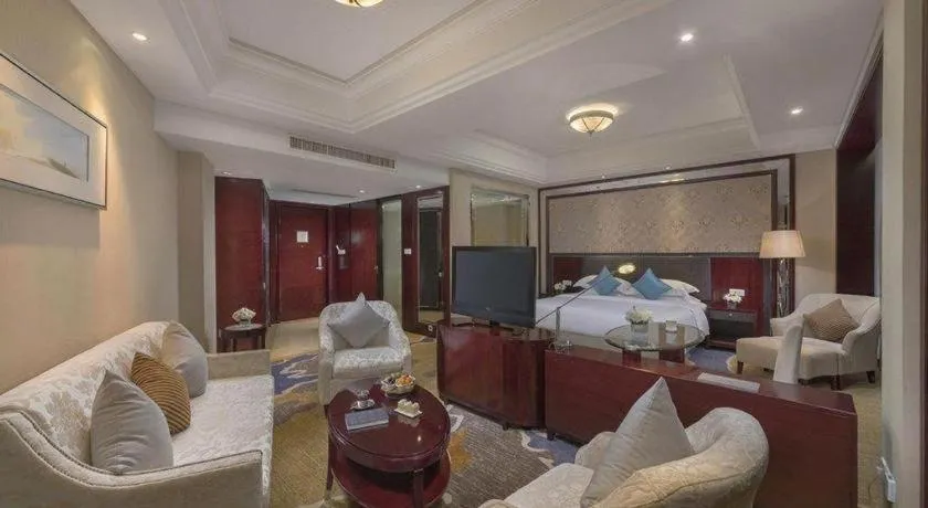 Maison New Century Hotel Cixi